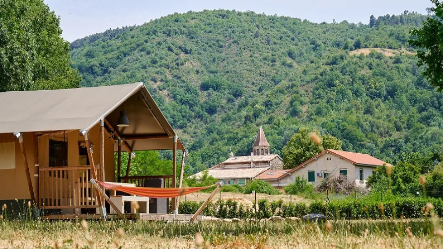 Camping La Garenne à Saint-Laurent-du-Pape / ARDECHE