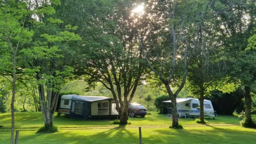 Camping Des 2 Rives