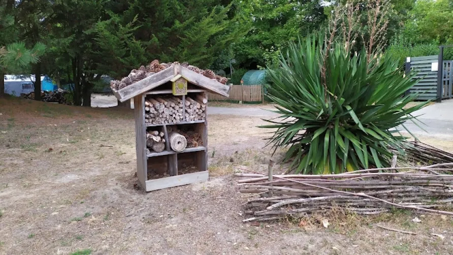 Camping La Pinède