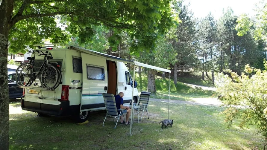 Camping La Pinède