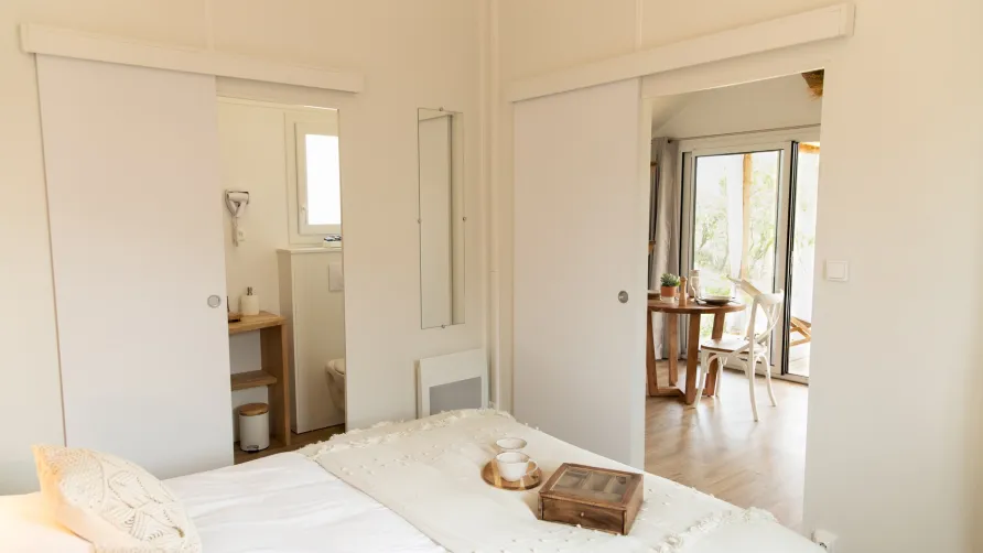 Damona Lodges