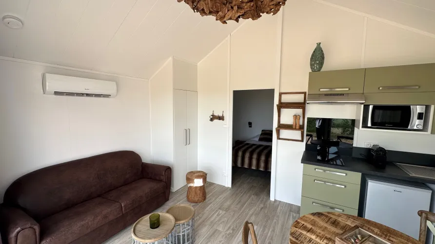 Damona Lodges
