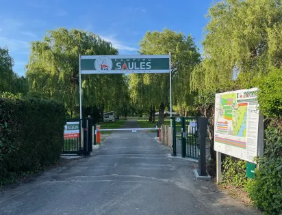Camping Les Saules De Cormery