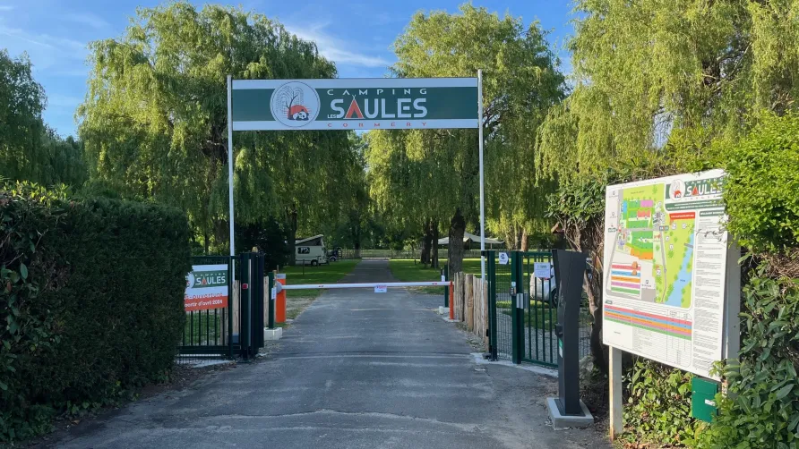 Camping Les Saules De Cormery