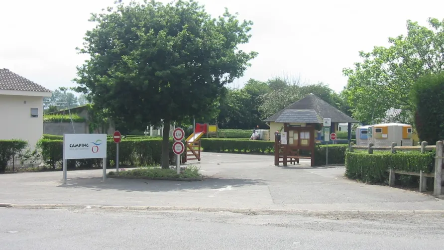 Camping Onlycamp Sous Les Pommiers