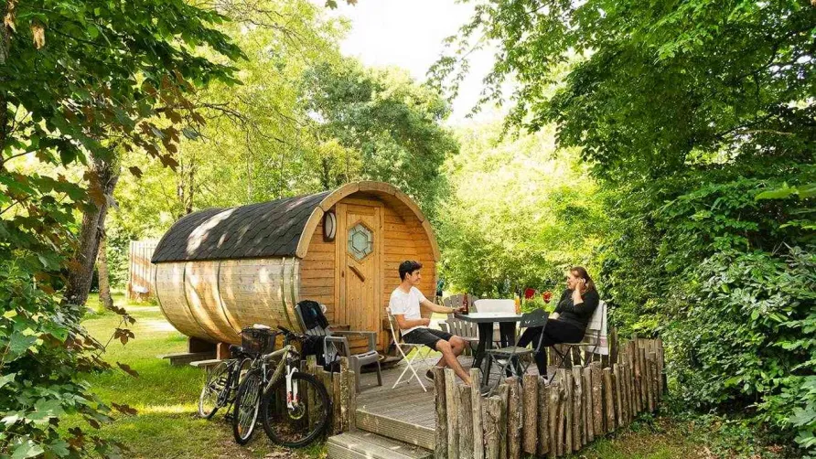 Flower Camping Du Canal