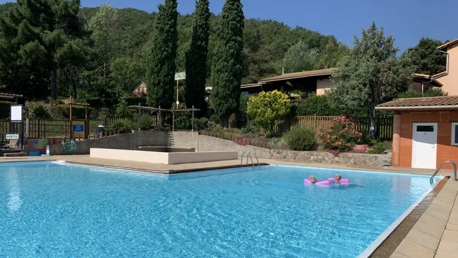 CAMPING ISERAND CALME et NATURE***