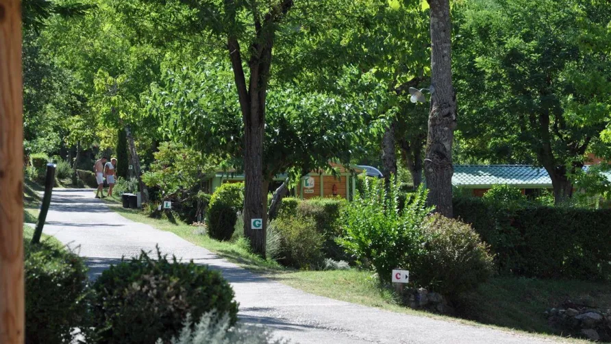 CAMPING ISERAND CALME et NATURE***