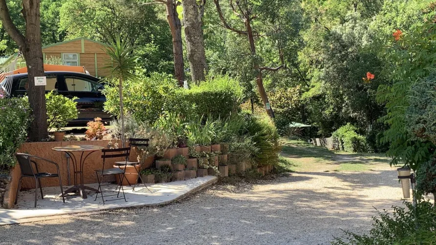 CAMPING ISERAND CALME et NATURE***