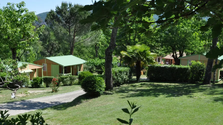 CAMPING ISERAND CALME et NATURE***