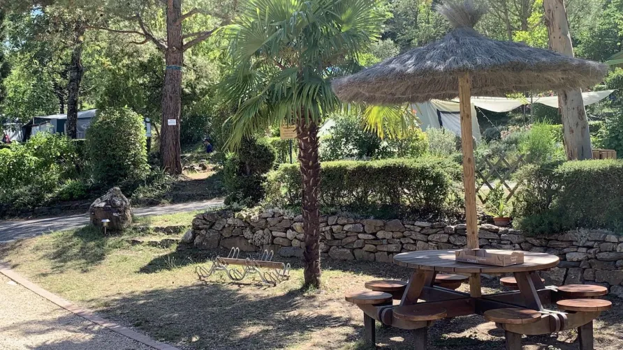 CAMPING ISERAND CALME et NATURE***