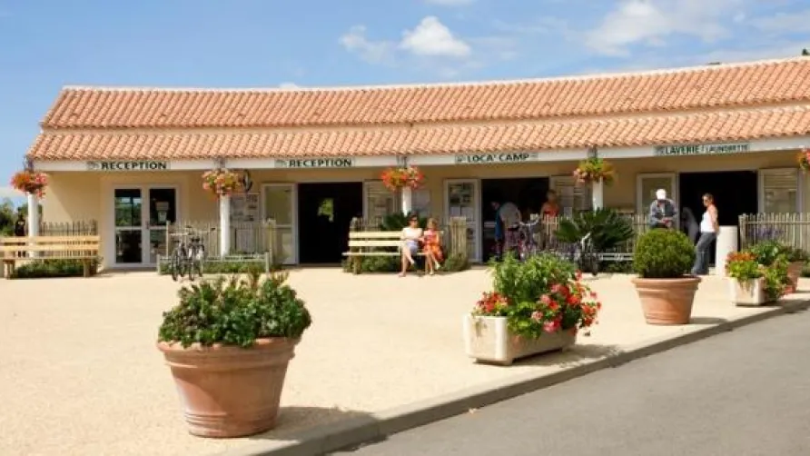 Camping Club Les Brunelles - MS Vacances