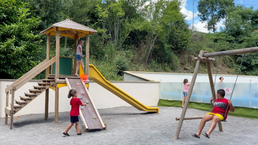 Camping Les Rives d'Auzon