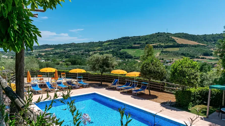 Il Girasole Village