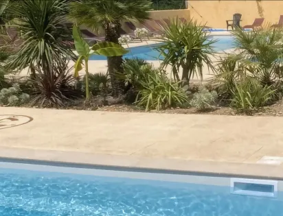 Camping Les Manades