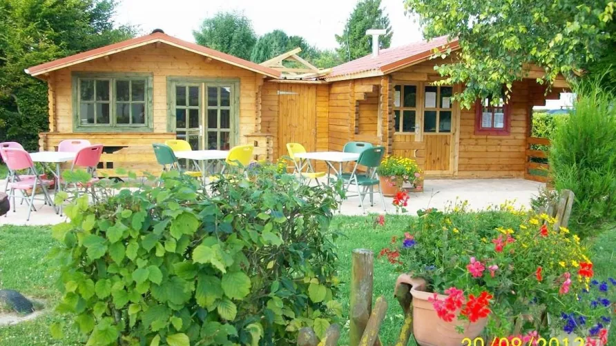 Camping LE PONT ROUGE ET LES VIGNES