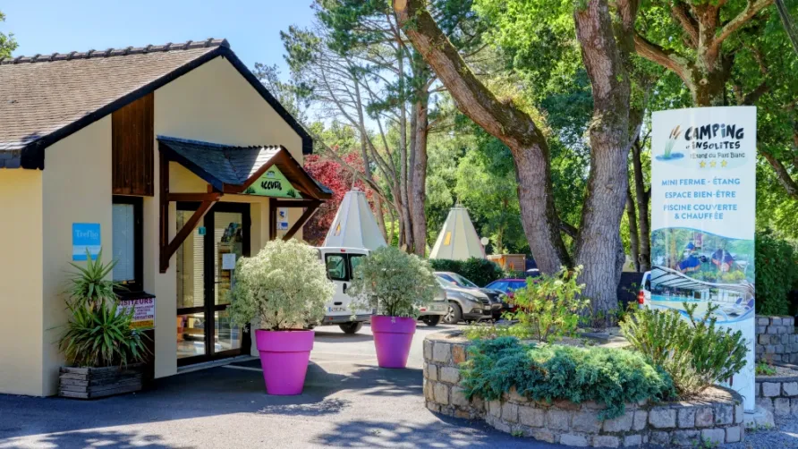 Camping L'Étang du Pays Blanc