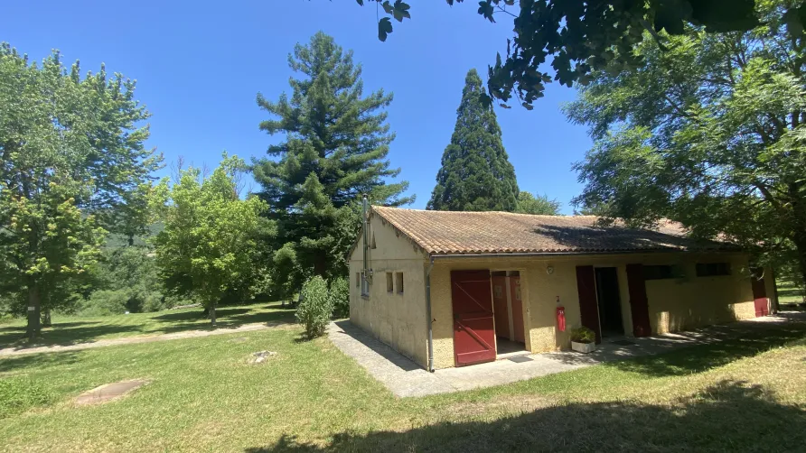 Camping Des Deux Séquoias