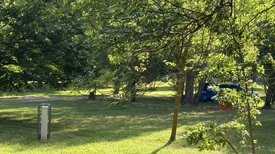 Camping Des Deux Séquoias