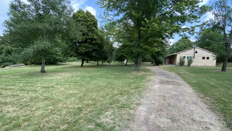 Camping Des Deux Séquoias