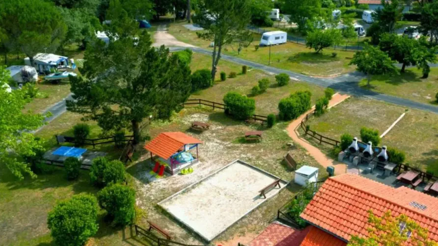 Camping Seasonova Le Lac de Cazaux