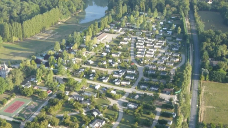 Camping Homair - Château de Fonrives