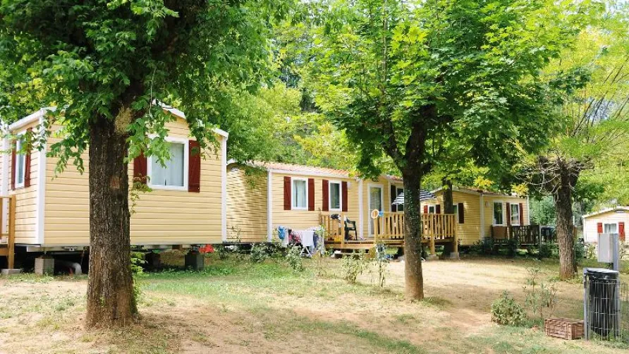 Flower Camping Le Val de l'Arre