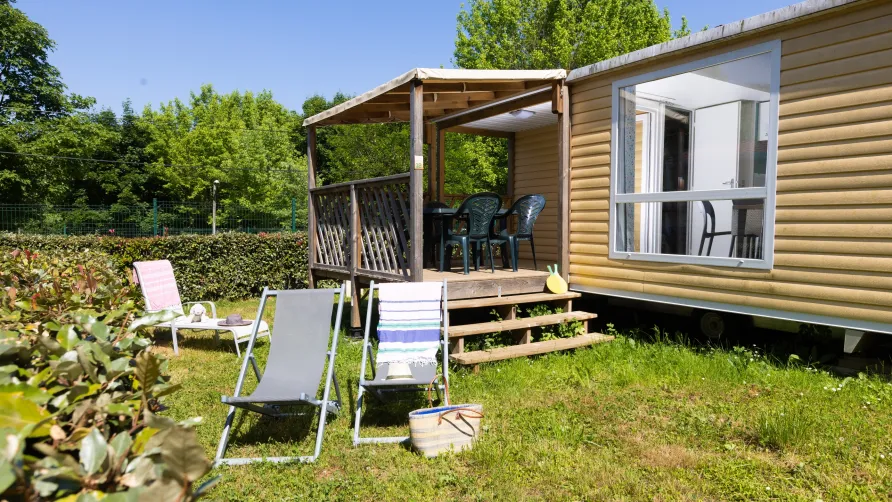 Flower Camping Le Val de l'Arre