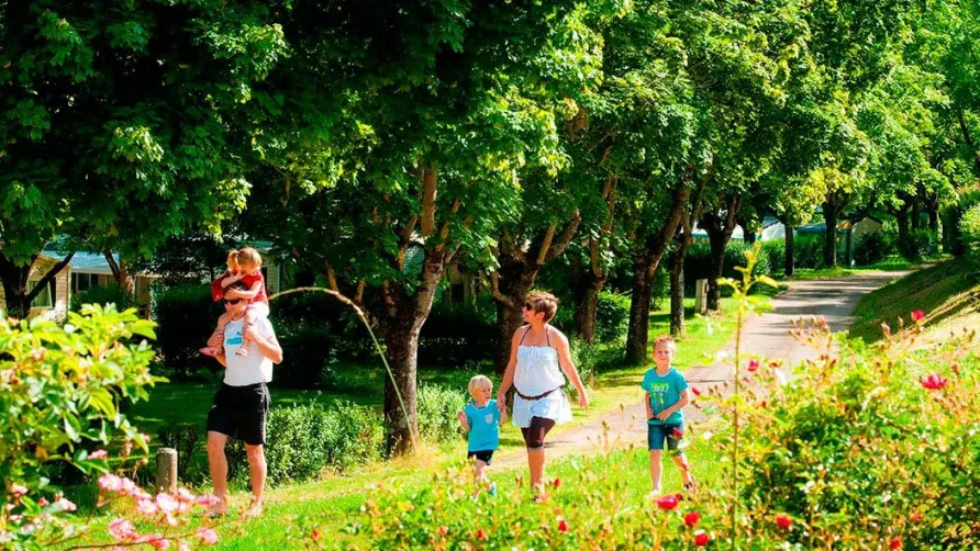 Camping Seasonova Les Rives d'Olt et Aubrac