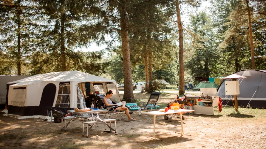 Camping Menina