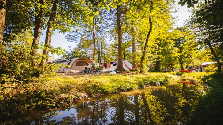 Camping Menina