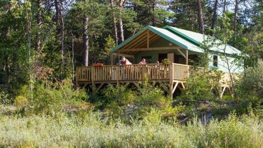 Camping L'Hirondelle France *****