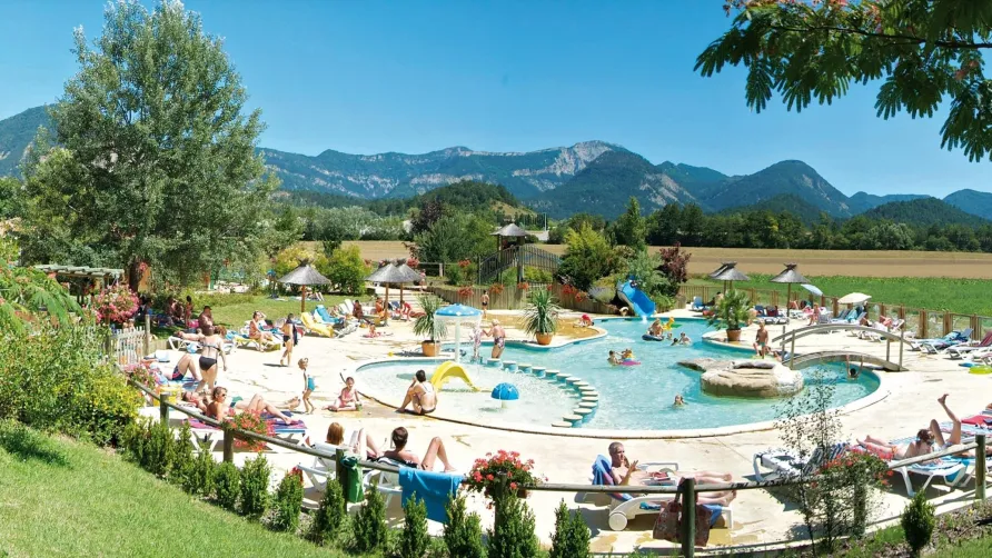Camping L'Hirondelle France *****