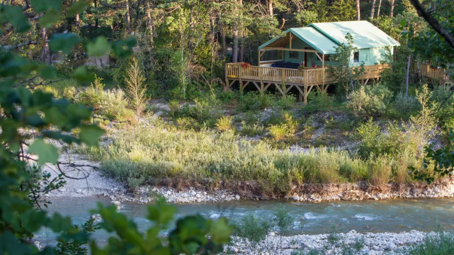 Camping L'Hirondelle France *****