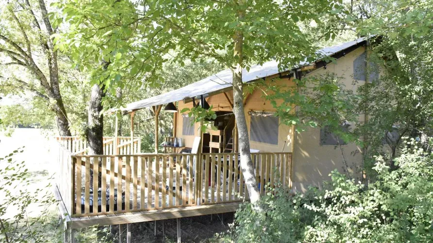 Camping L'Hirondelle France *****