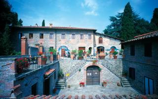 Norcenni Girasole Village
