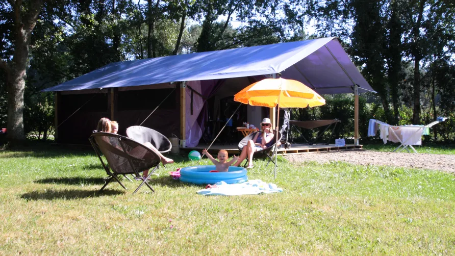 Flower Camping de Mesqueau