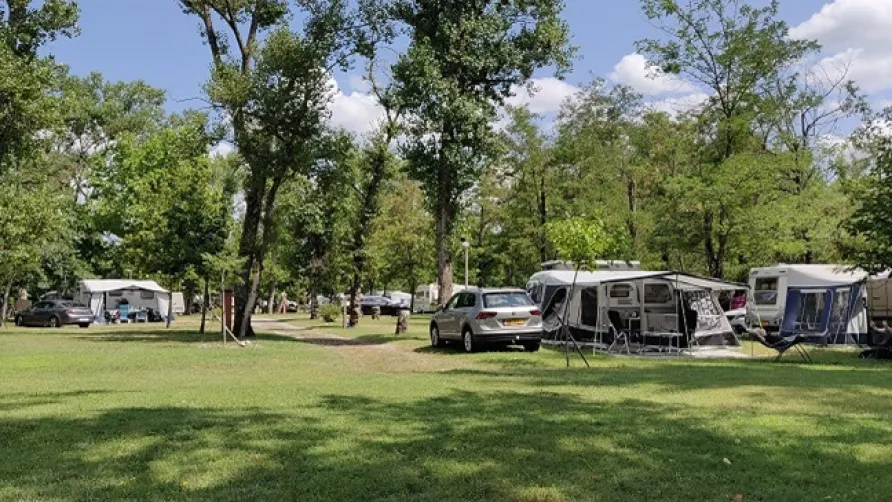 Camping les Peupliers