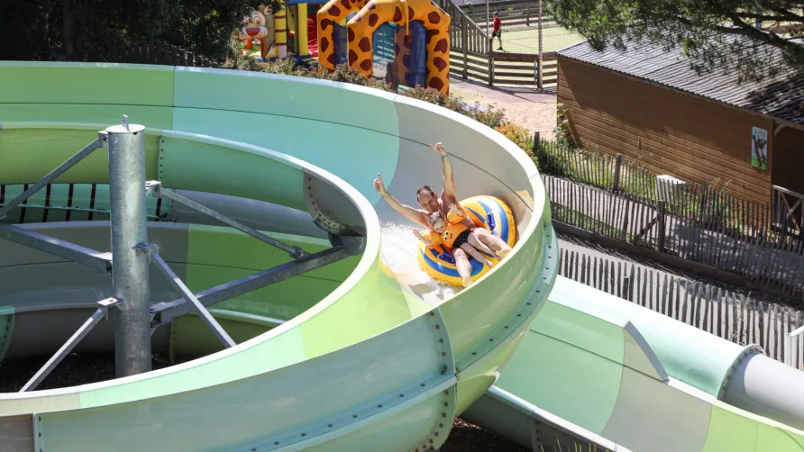 Camping Le Petit Rocher****