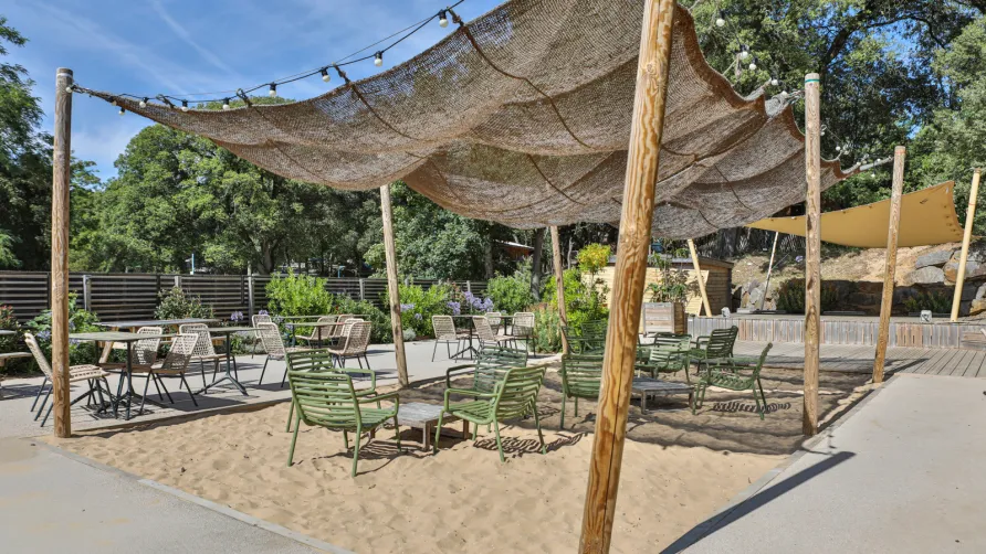 Camping Le Petit Rocher****