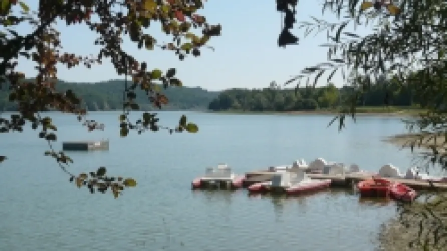 Camping LES REFLETS DU LAC