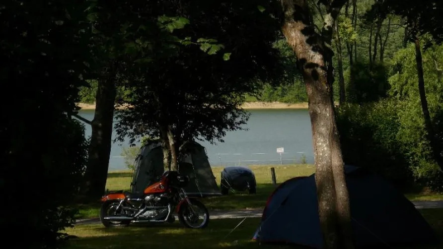 Camping LES REFLETS DU LAC