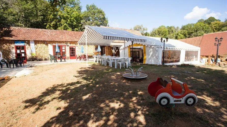 Camping Homair - Le Val d'Ussel