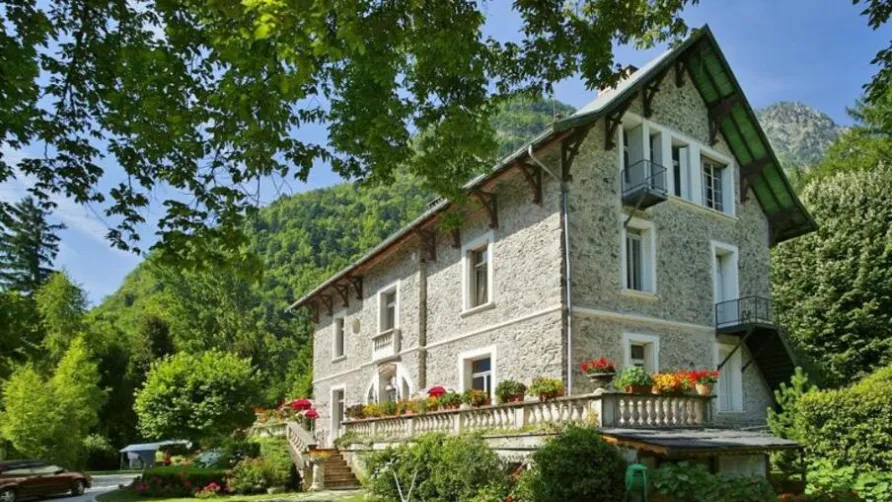 Camping Le Château de Rochetaillée