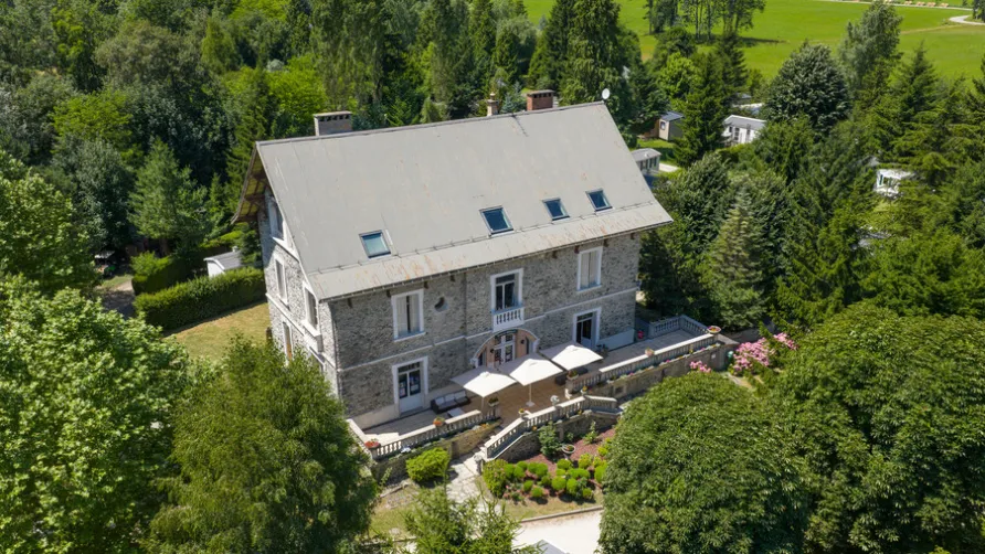 Camping Le Château de Rochetaillée