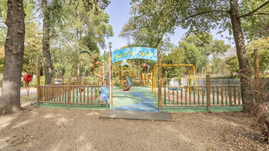 Camping Paradis Domaine de Gaujac