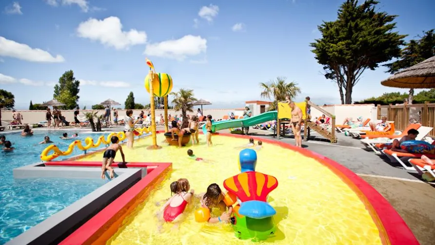 Camping Les Peupliers****