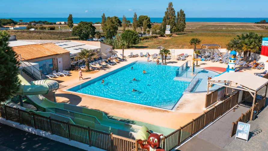 Camping Les Peupliers****