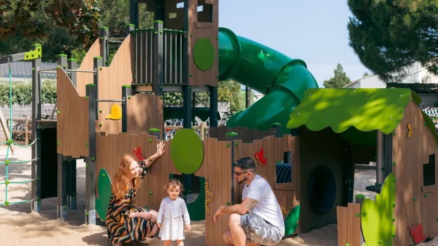 Camping Les Peupliers****