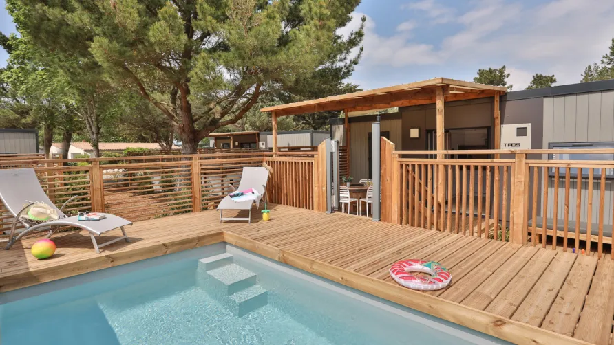 Camping Les Peupliers****